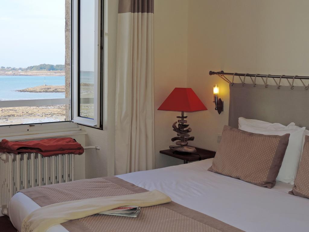 Hotel Aux Tamaris - Vue Mer Roscoff Zimmer foto